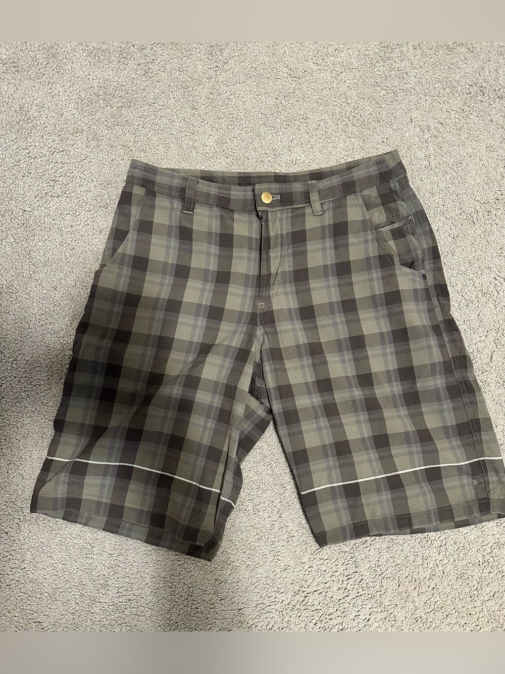 Lululemon Plaid Shorts - Olive/Gray